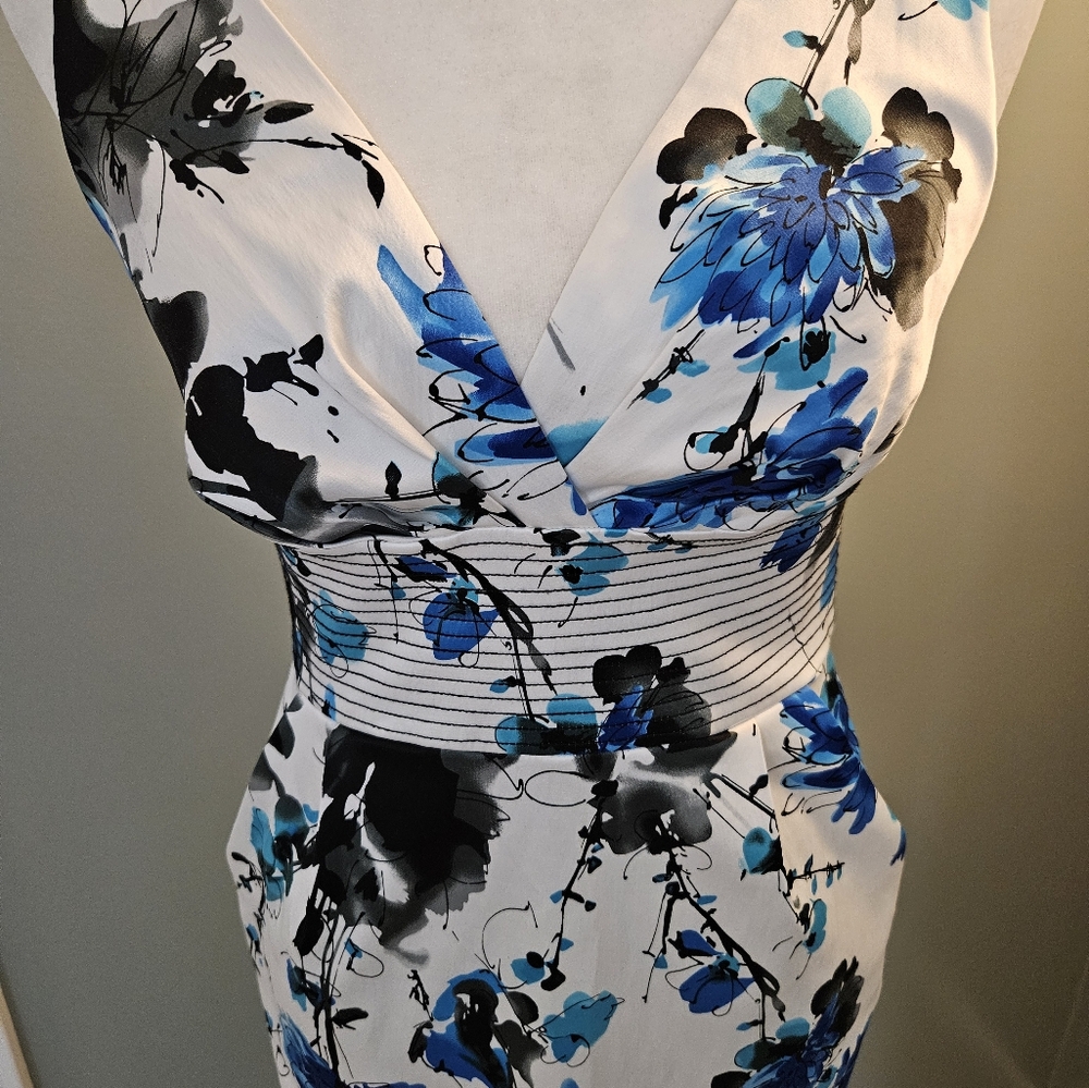 Bisou Bisou White and Blue Floral Midi Dress Women's Size 6 With Pockets - Picture 3 of 16